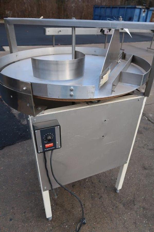 Used 32 In. Diameter Rotary Unscrambling/Accumulating Table, Single Phase Electrics