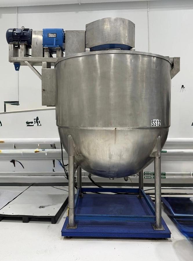 Used Lee 1,000 Gallon SS Jacketed Mixing Tank, 40 PSI