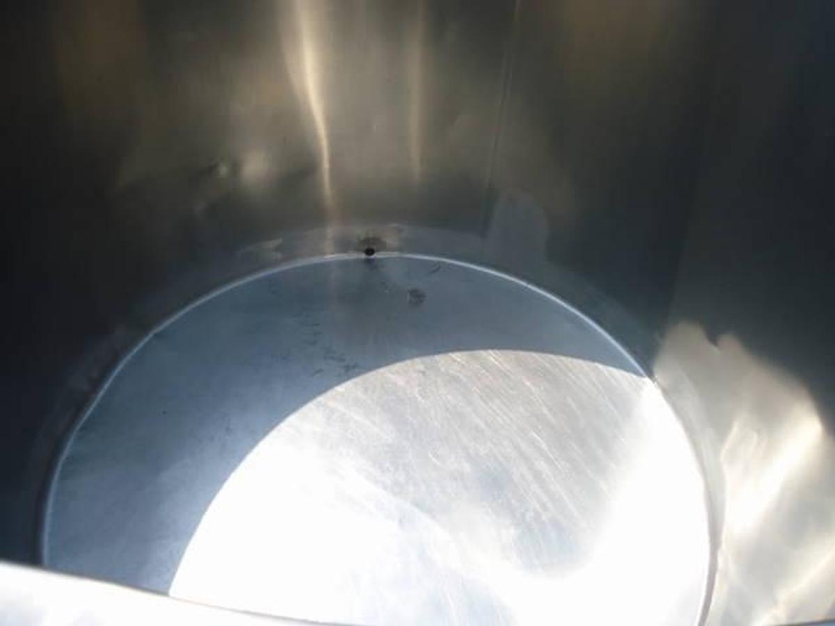 Used 600 Gallon Stainless Steel Vertical Tank, Portable