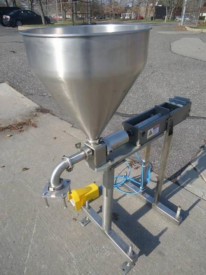 Used Fords Holmatic Single Piston Filler, Air Operated-