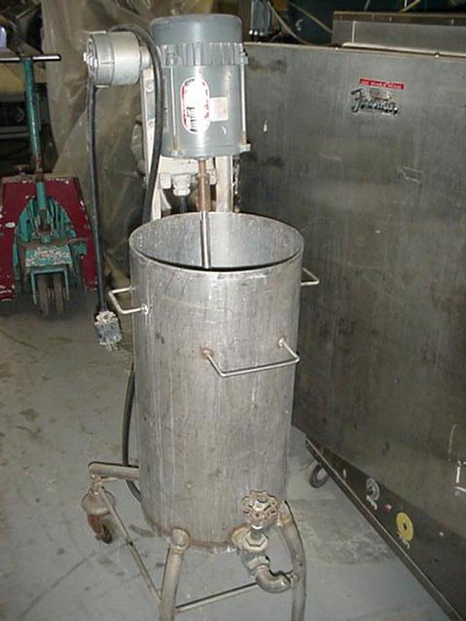 Used 14 Gallon Ss Portable Tank, W/Mixer