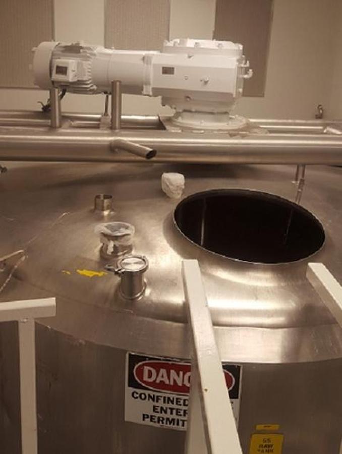 Used Cherry Burrell 5,000 Gallon 316 SS Mixing Tank, 100 PSI Jacket