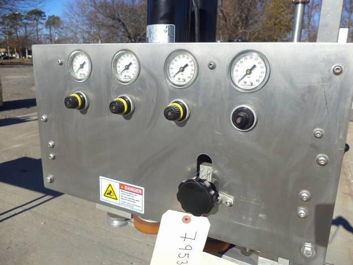 Used New England Machinery Four Spindle Cap Tightener/Retorquer, Variable Speed