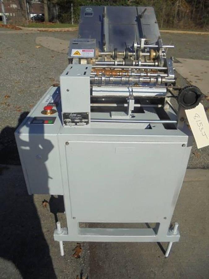 Used Labelette SGPW Semi-Automatic Glue Labeler