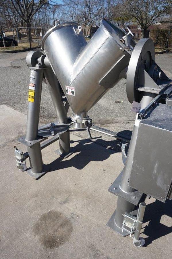 Used 5 Cu. Ft. Patterson Kelley Stainless Steel Twin Shell V blender, Intensifier Bar, 240 lb./cf density