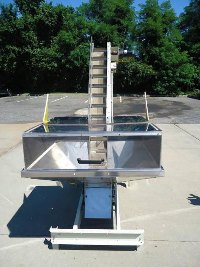 Used Hoppmann Inclined Cleated Belt Feeder/Elevator With Hopper