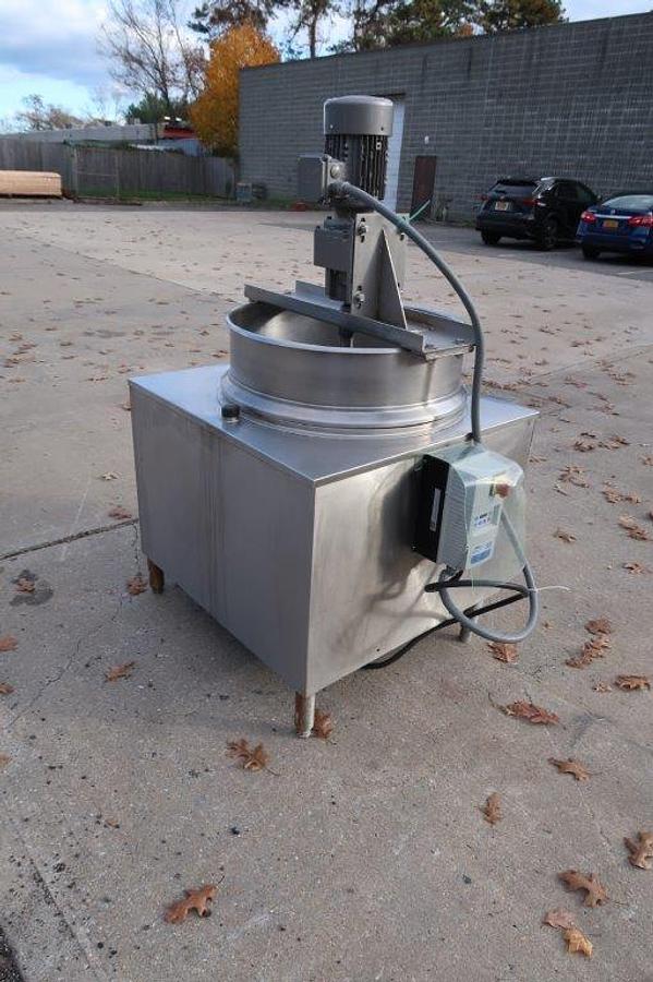 Used 40 Gallon Cleveland Range Stainless Steel Scraper Agitated Kettle, Auto Tilt discharge