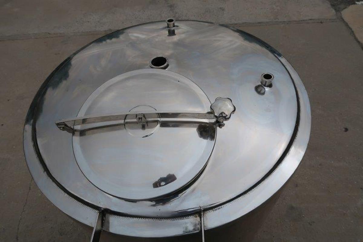 Used 300 Gallon Stainless Closed Jacketed Tank, Sanitary