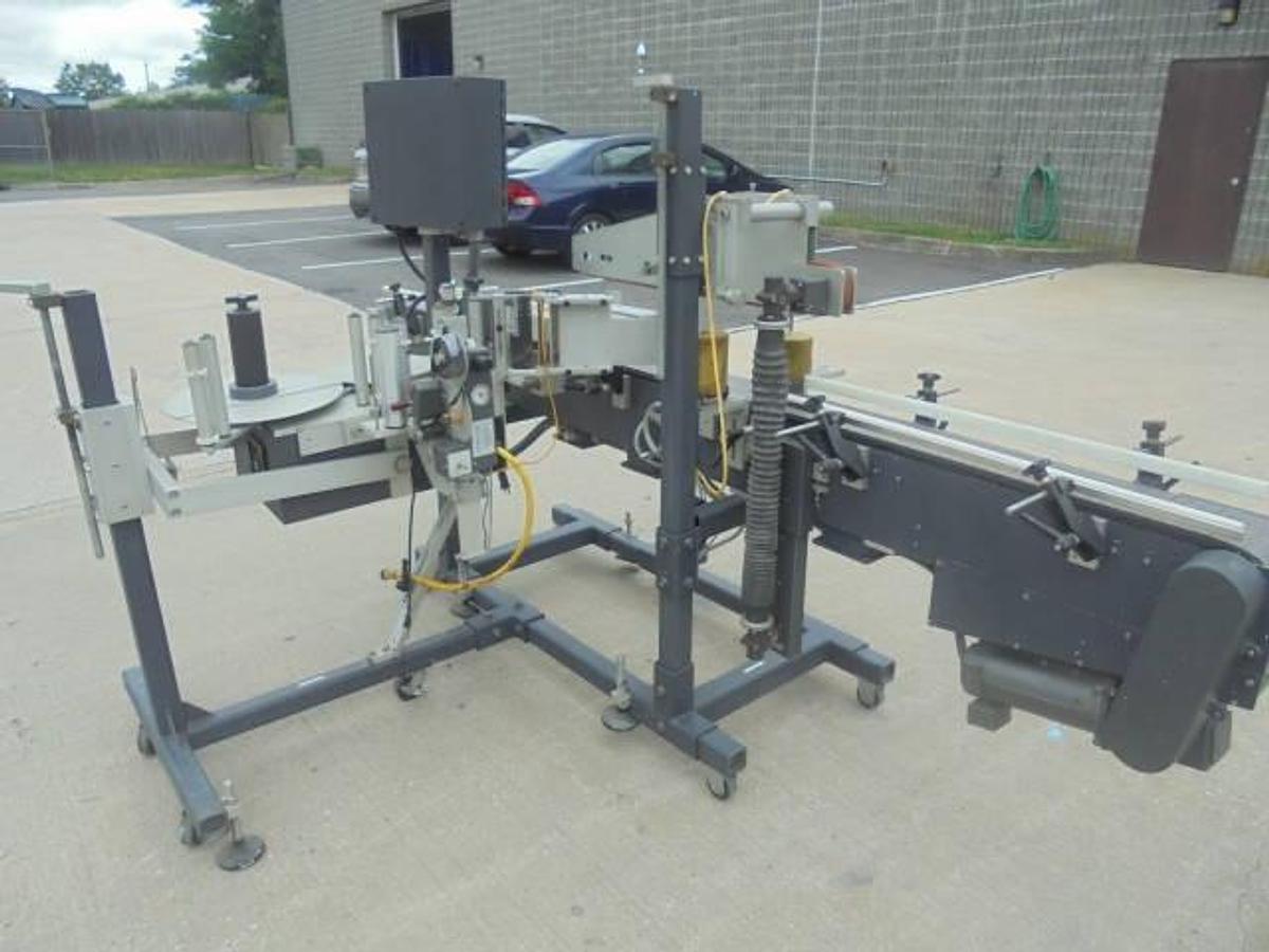 Used Universal SL-2000 Spot/Wrap Around Pressure Sensitive Labeler