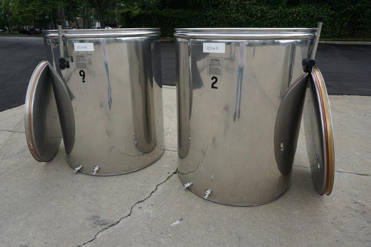 Used 264 Gallon L.A. Inox (Italy) Wine Tanks with Floating Lids (2)