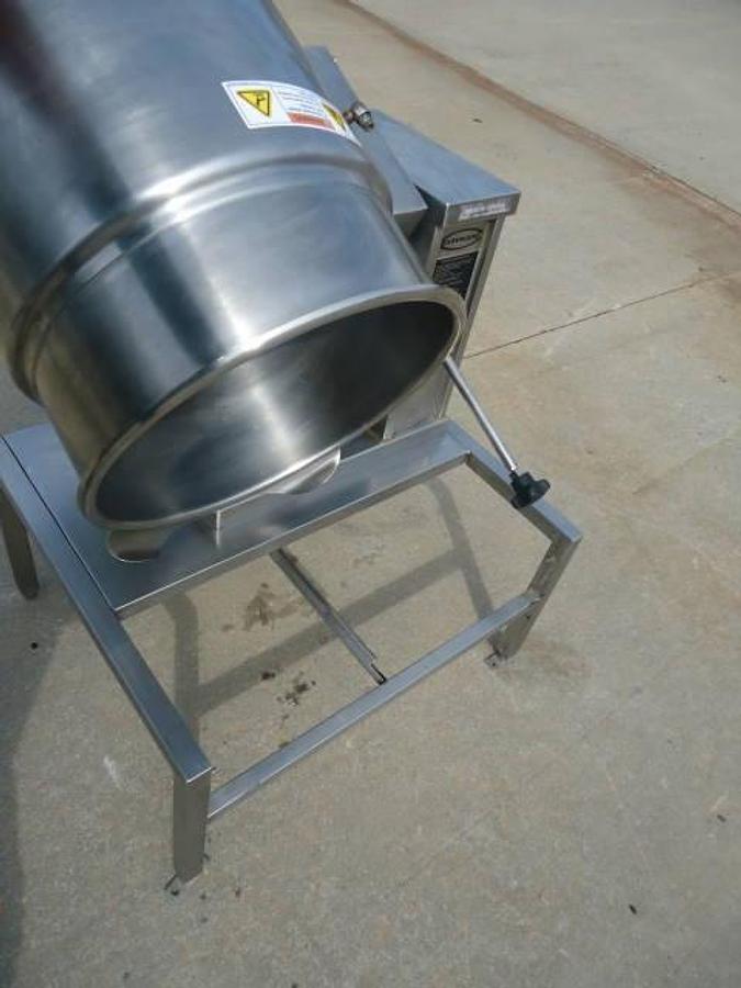 Used 12 Gallon Cleveland Range Electric Tilt Kettle, 50 Psi Jacket
