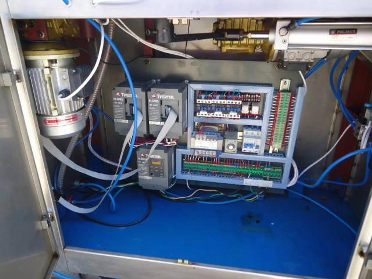 Used Type 8 Semi-Automatic Encapsulator, 00 Tooling