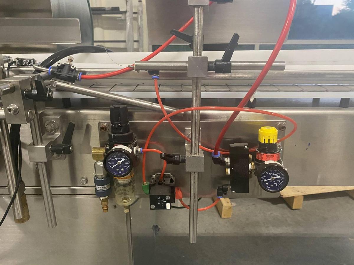 Used ACCUTEK Six Head”Auto Pinch 25″  Liquid Filler