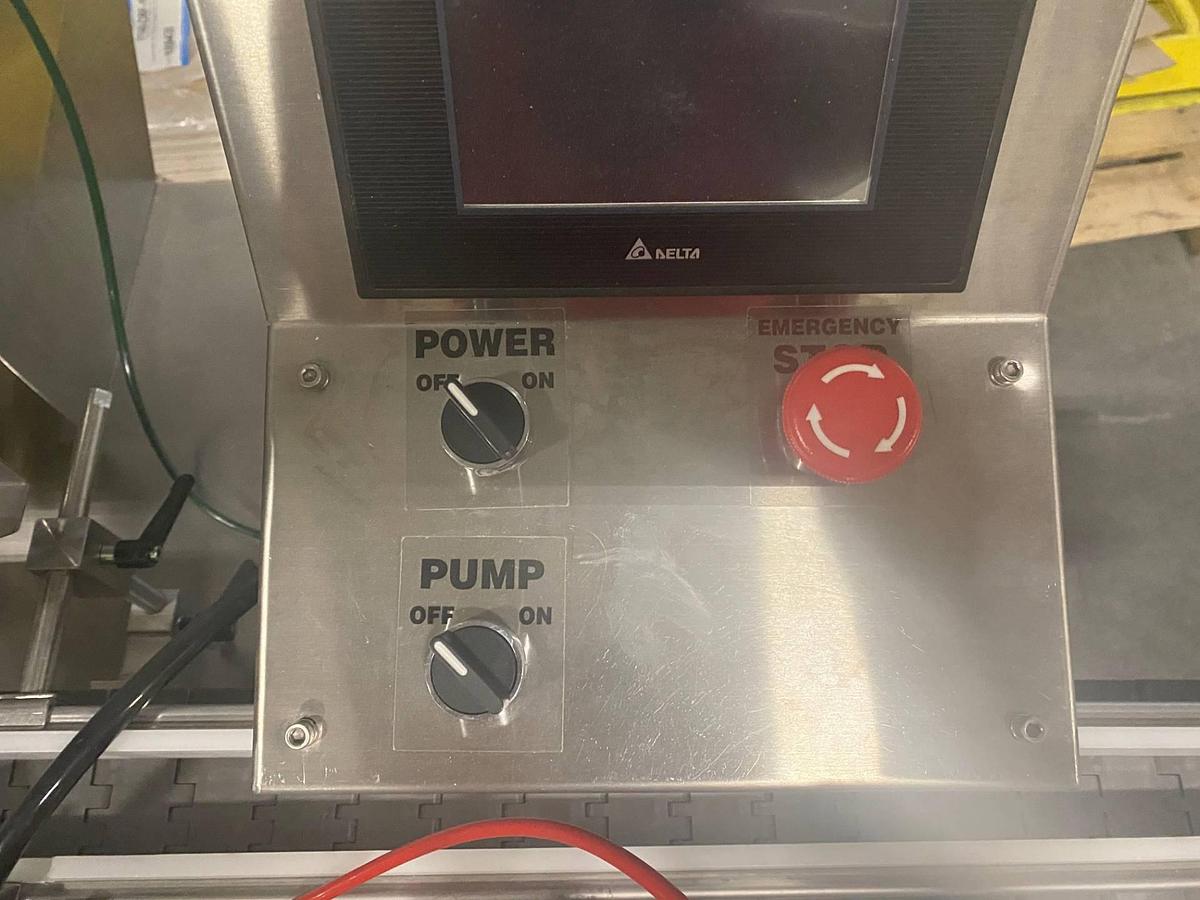 Used ACCUTEK Six Head”Auto Pinch 25″  Liquid Filler