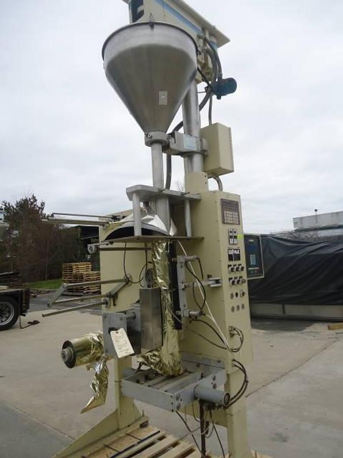 Used Key-Pak Form/Fill/Seal With Auger Filling Head