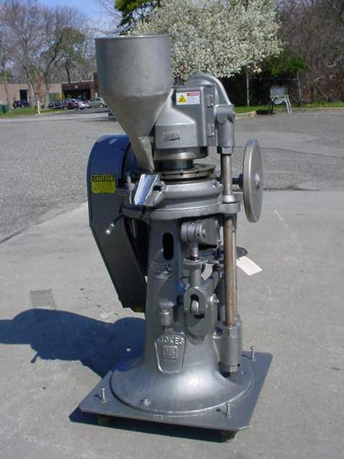 Used STOKES D3 16 STATION TABLET PRESS, “D”” Tablets”