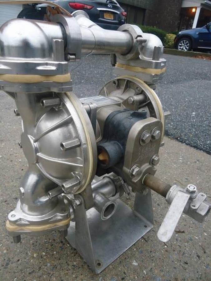 Used Sandpiper Ssb1-A Double Diaphragm Pump, Stainless