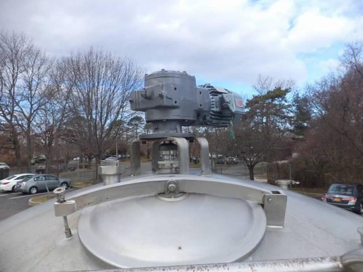 Used 2,000 Gallon Cherry Burrell Vertical Sanitary Agitated Tank