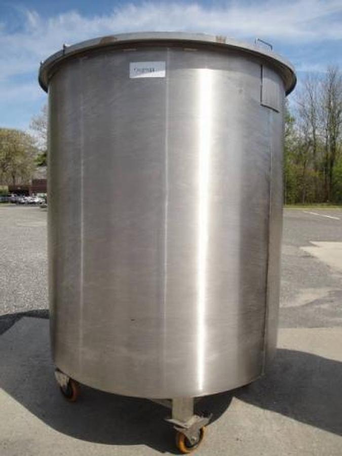 Used 500 Gallon Stainless Vertical Tank, Portable