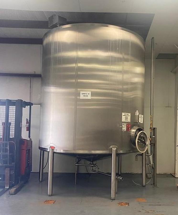 Used Walker 5,000 Gallon Stainless Steel Tank, 304SS
