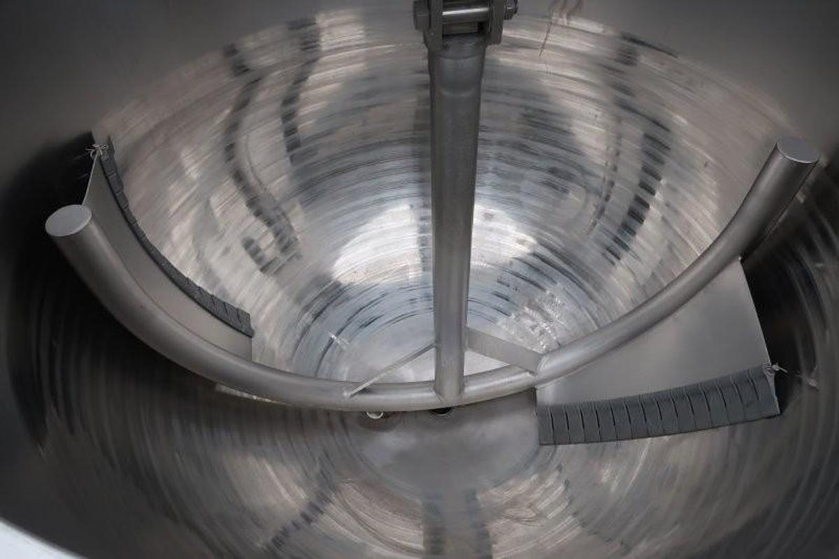 Used 300 Gallon Groen SS Hemispherical Scraper Agitated Kettle