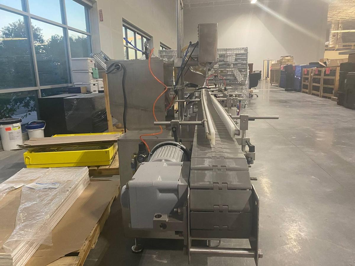 Used ACCUTEK Six Head”Auto Pinch 25″  Liquid Filler