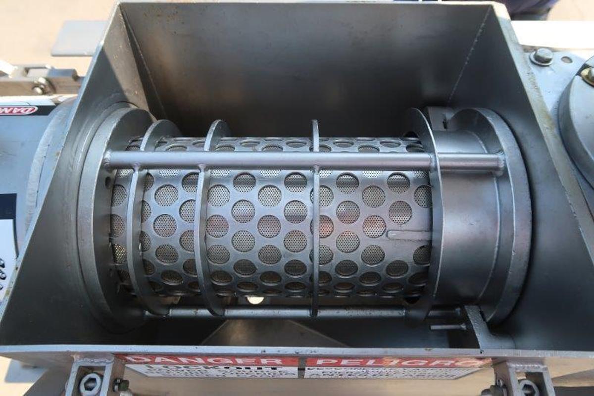Used Brown International 3600 Screw Juice Finisher, Portable