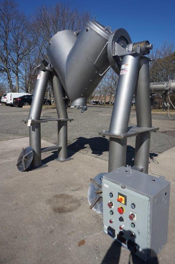 Used 10 Cu. Ft. Patterson Kelley Stainless Jacketed Twin Shell V blender,  Intensifier Bar