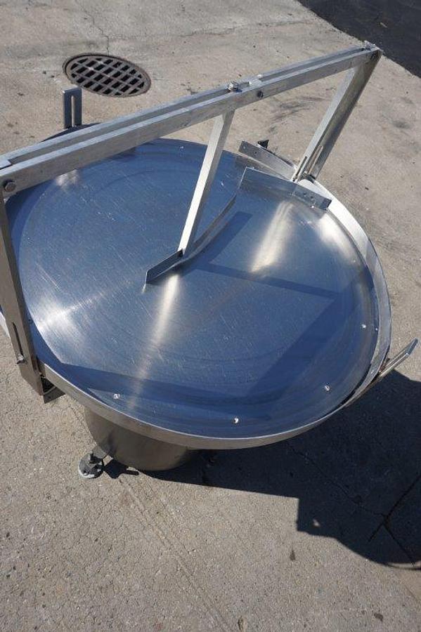 Used 36 In. Diameter Kaps All Rotary Unscrambling/Accumulating Table, Variable Speed