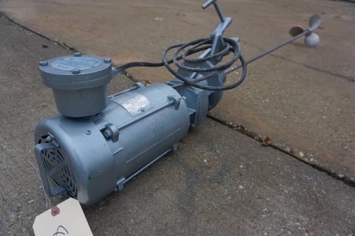 Used Chemineer 1 HP Explosion Proof Clamp On Prop Mixer