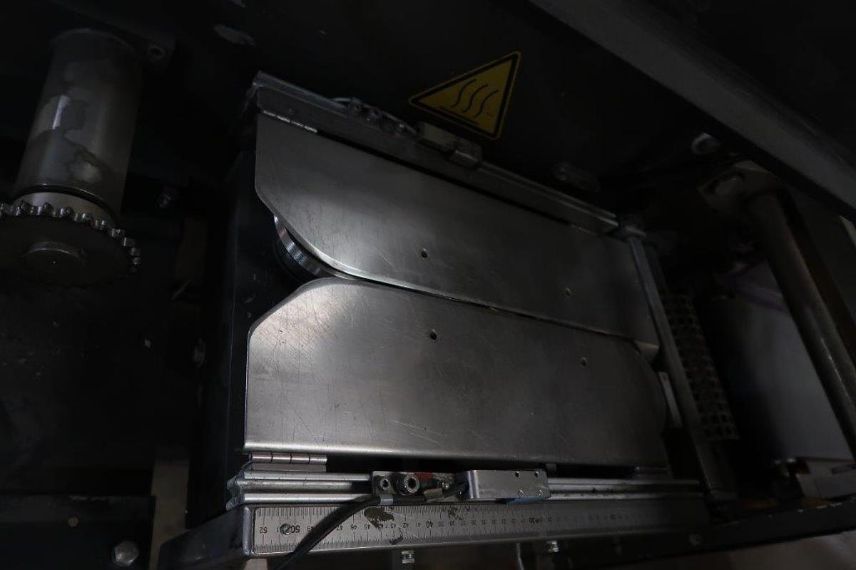 Used Carrera 1000 PC Horizontal Flow Wrapping Machine