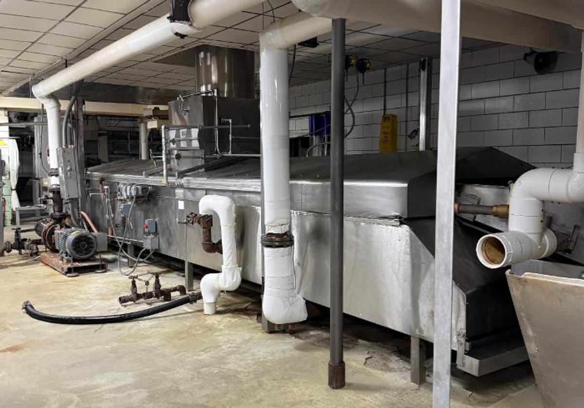 Used Heat & Control Continuous Gas Fryer, Top Hold Down Belt