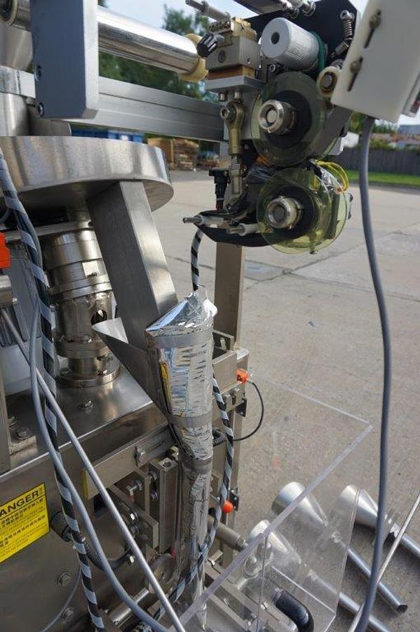 Used Intelligent Packaging Vertical Form, Fill & Seal Machine, Volumetric Head