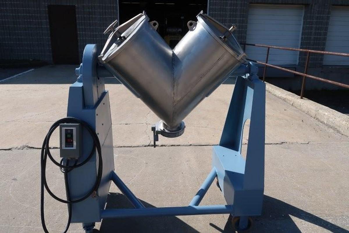 Used 3 Cu. Ft. Patterson Kelley SS Twin Shell Blender, 170 Lbs/CF Density