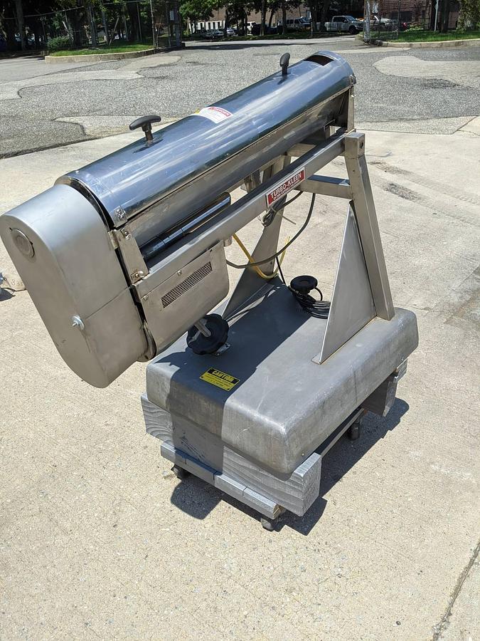 Used Key Industries “Turbo-Kleen” CP-300 Capsule Polisher