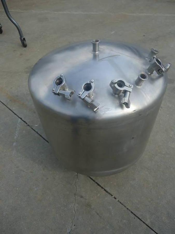 Used 10 Gallon Stainless Steel Closed Tank