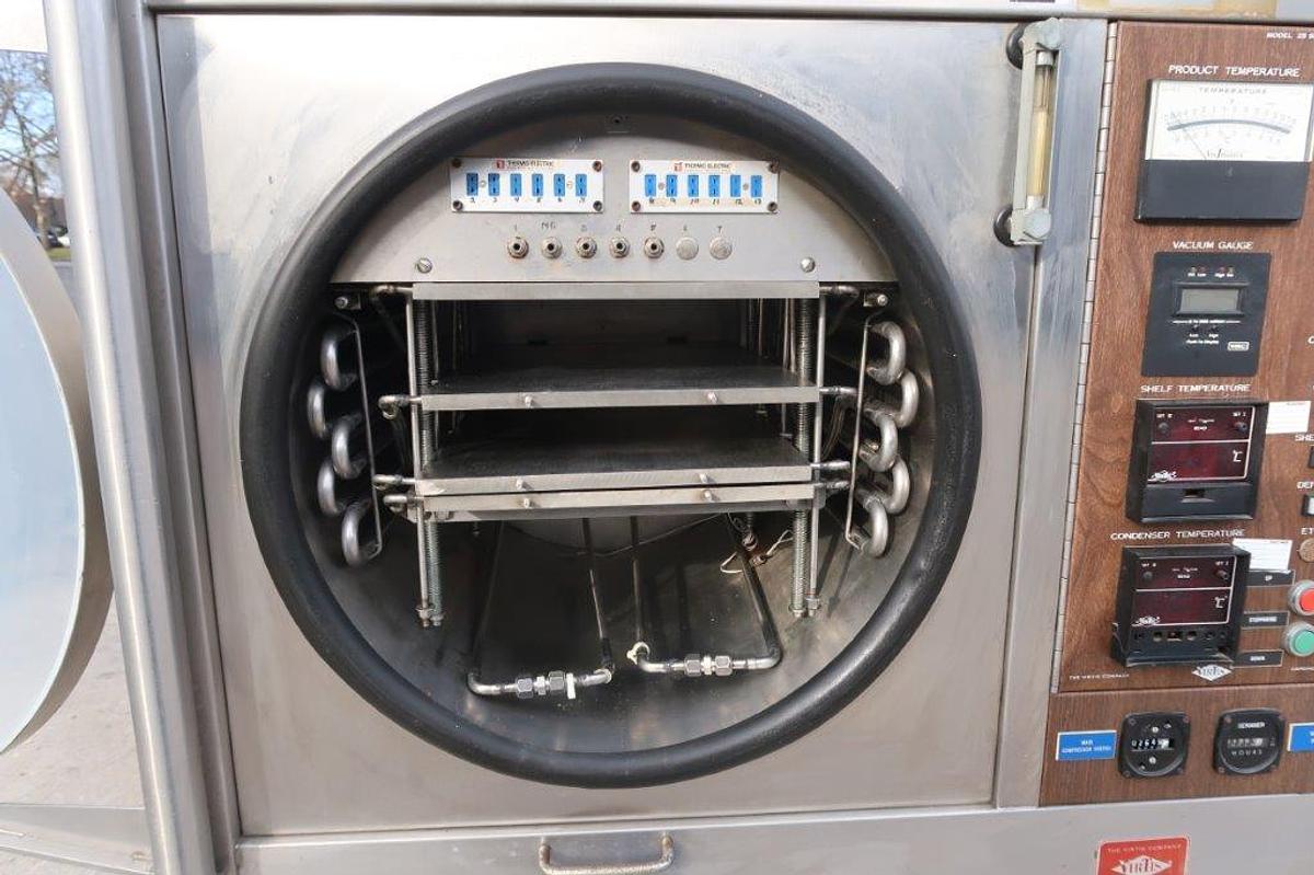 Used Virtis Freeze Dryer, Self/Contained