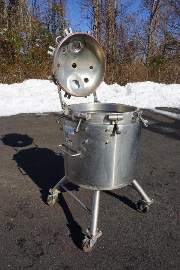 Used 35 Gallon APV Crepaco SS Jacketed Pressure Kettle, Portable