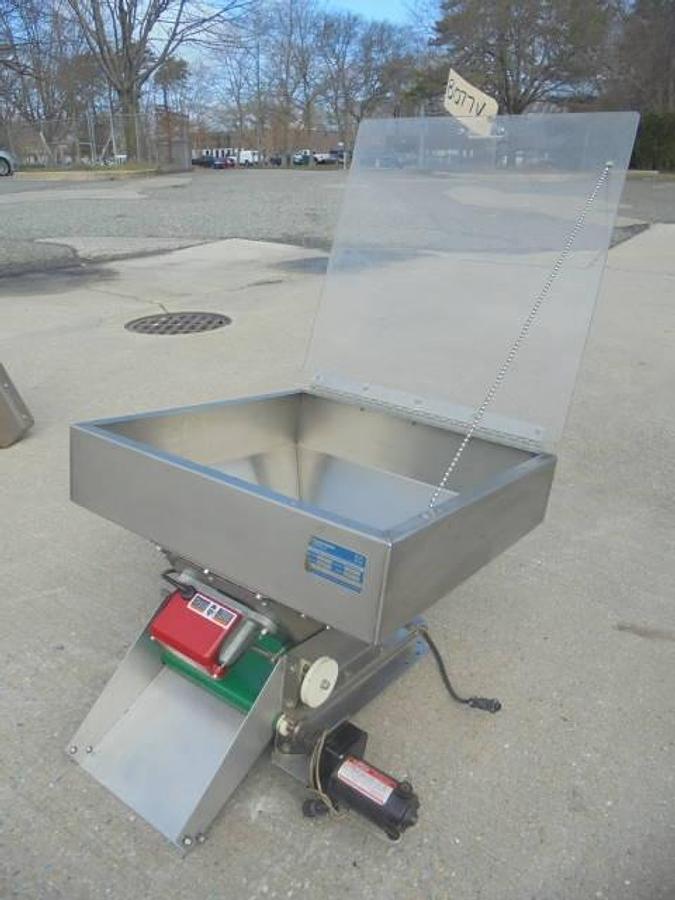 Used Hoppmann 23 In. X 24 In. Stainless Vibratory Feeder
