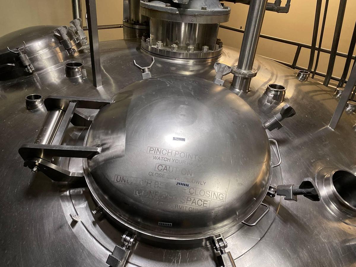 Used 6,000 Gallon DCI SS Agitated Mix Kettle, 135 PSI Jacket