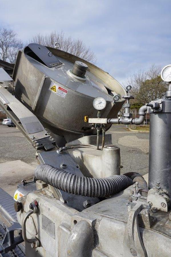 Used White Cap Model “VE” Steam Capper