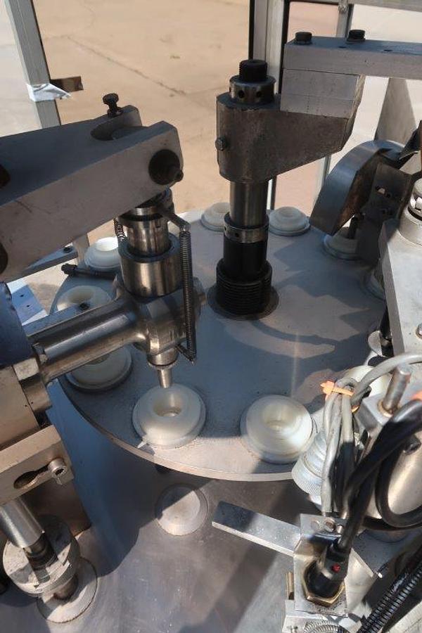 Used Kalix KX-80 Ultra Sonic Tube Filling and Sealing Machine, 80 Per Minute