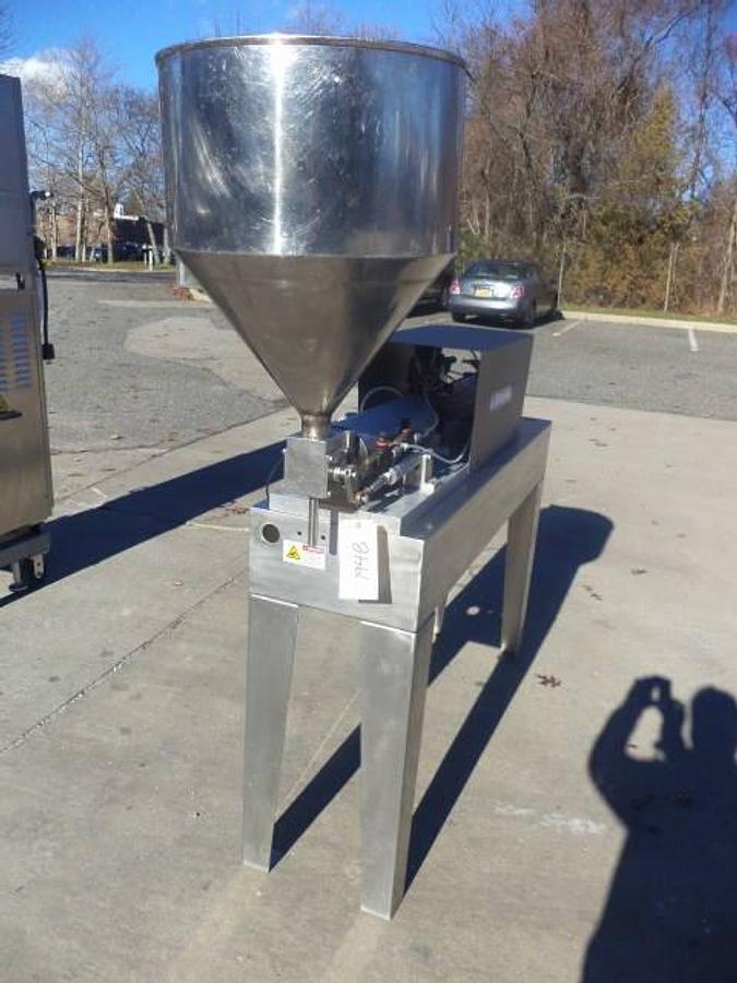 Used Simplex One Gallon Single Piston Filler, Air Operated