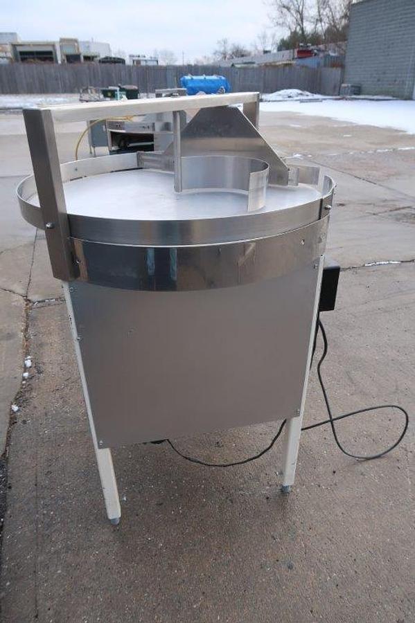 Used 32 In. Diameter Rotary Unscrambling/Accumulating Table, Single Phase Electrics
