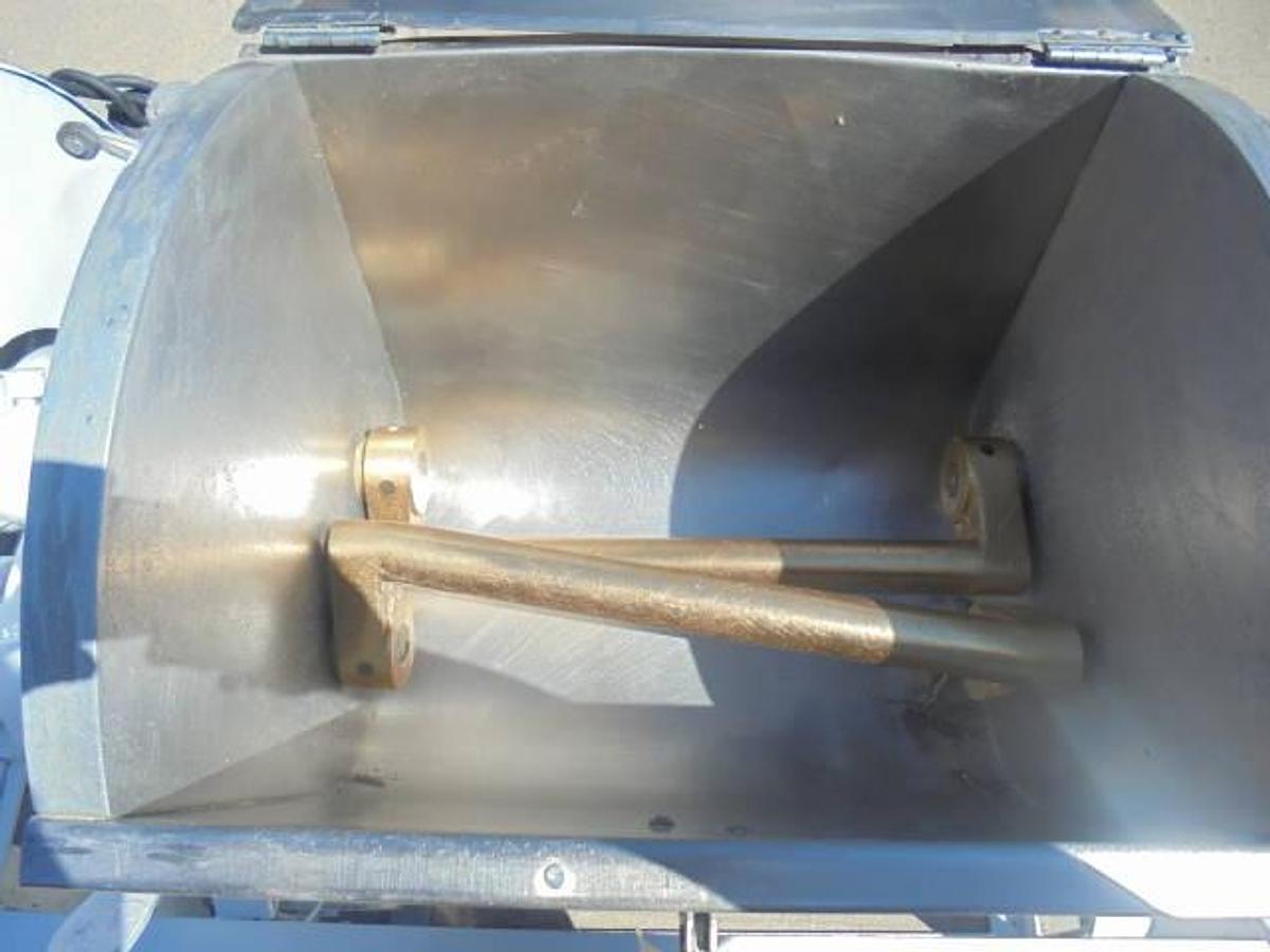 Used Lombi 25 Lb. Double Arm Pasta Dough Mixer