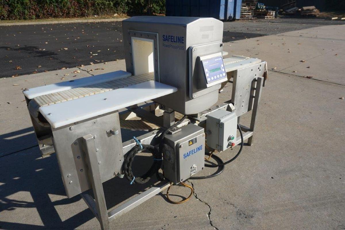 Used Safeline PowerPhasePLUS Stainless Metal Detector, 7-7/8 In. Wide X 8-1/2 In. Aperture