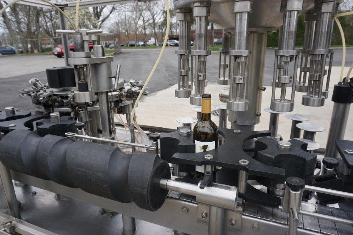 Used GAI Wine Monoblock Rinsing, Filling and Corking Line