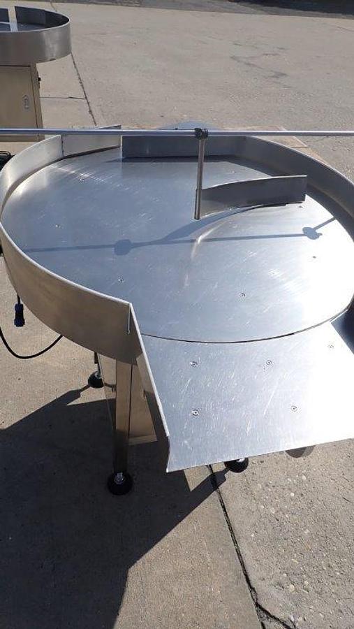 Used Metica 36 in. SS Rotary Unscrambling/Accumulating Table w/Shelf