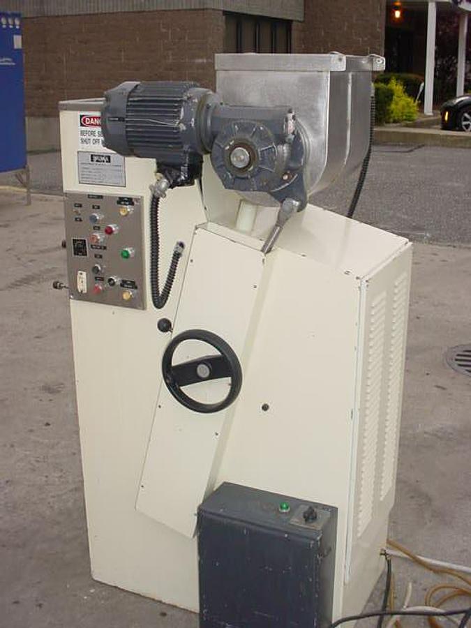 Used Saima D65 Pasta Extruder