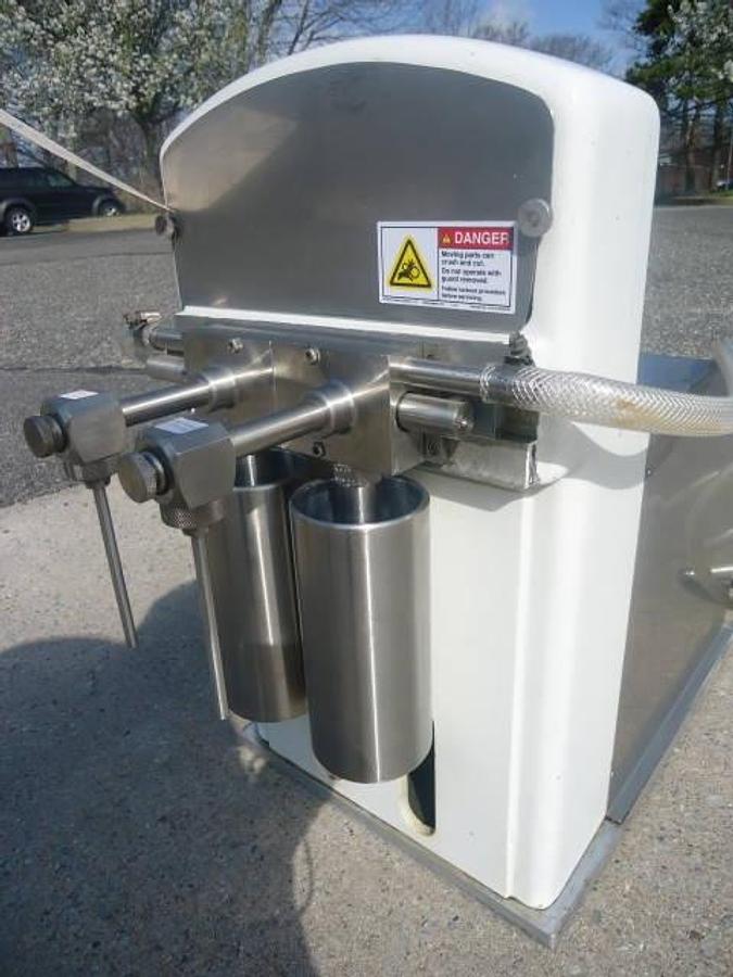 Used Cozzoli F520 Tabletop Twin Piston Filler, 600 Cc Pistons